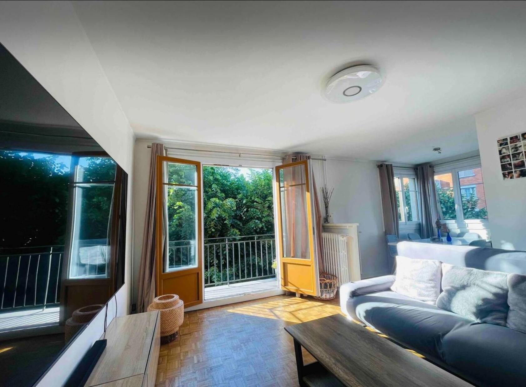 Modern 2 Bedroom Apartment Near Paris Metro, Giant Flat Screen Tv 85 Inches, Balcony, Free Parking อีวรี-ซูร์-แซ็น ภายนอก รูปภาพ