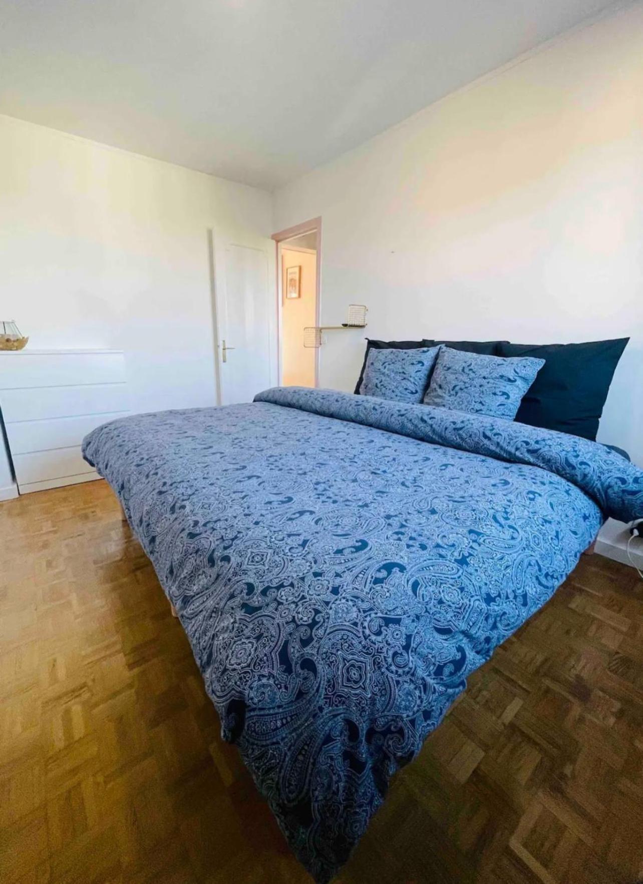 Modern 2 Bedroom Apartment Near Paris Metro, Giant Flat Screen Tv 85 Inches, Balcony, Free Parking อีวรี-ซูร์-แซ็น ภายนอก รูปภาพ